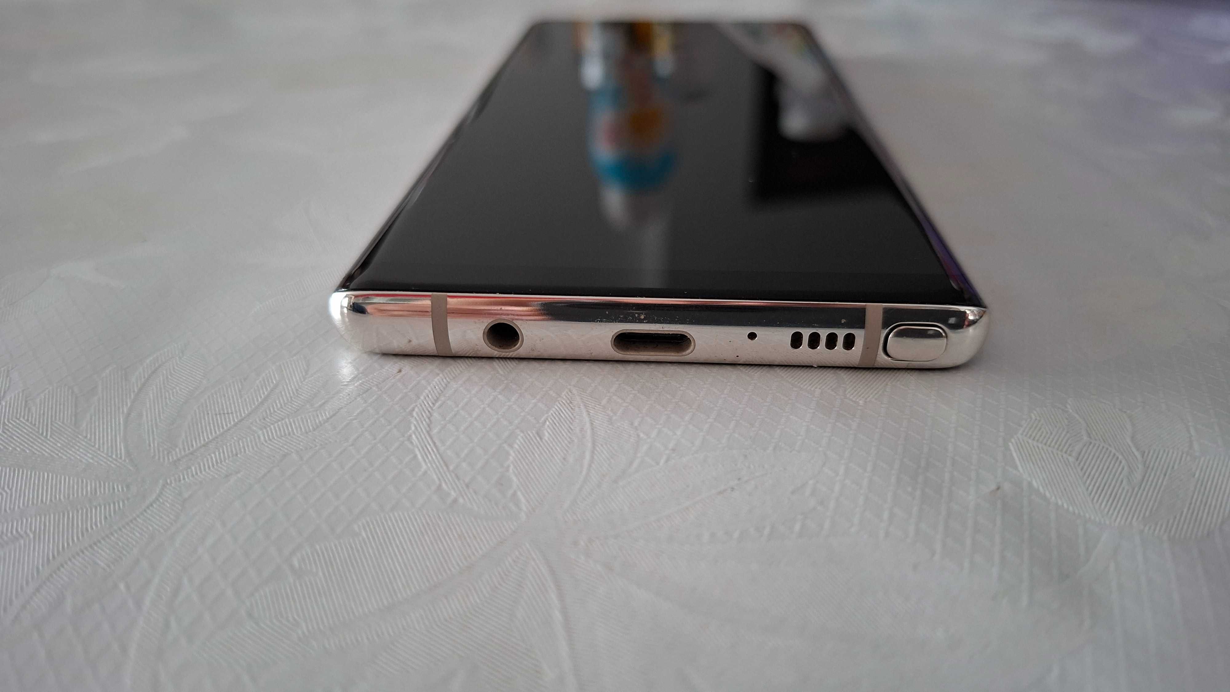 Продавам телефон Samsung Note 8 Gold