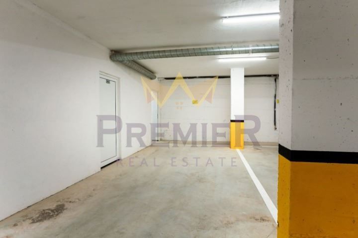 Дава се под наем Тристаен апартамент в Варна, Галата - 85 кв.м за 800 € - Снимка #11