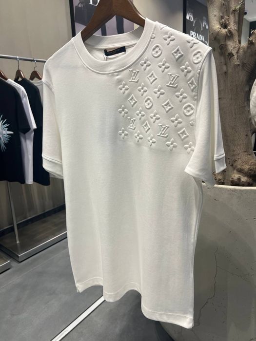 Tricou Louis Vuitton calitate Premium