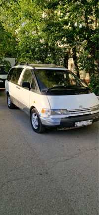 Продам Toyota previa 1992 года