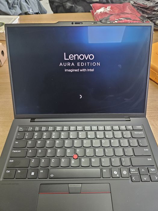 Lenovo Thinkpad X1 Carbon Gen 13 Aura Edition U7 258V 32/1TB 3K OLED