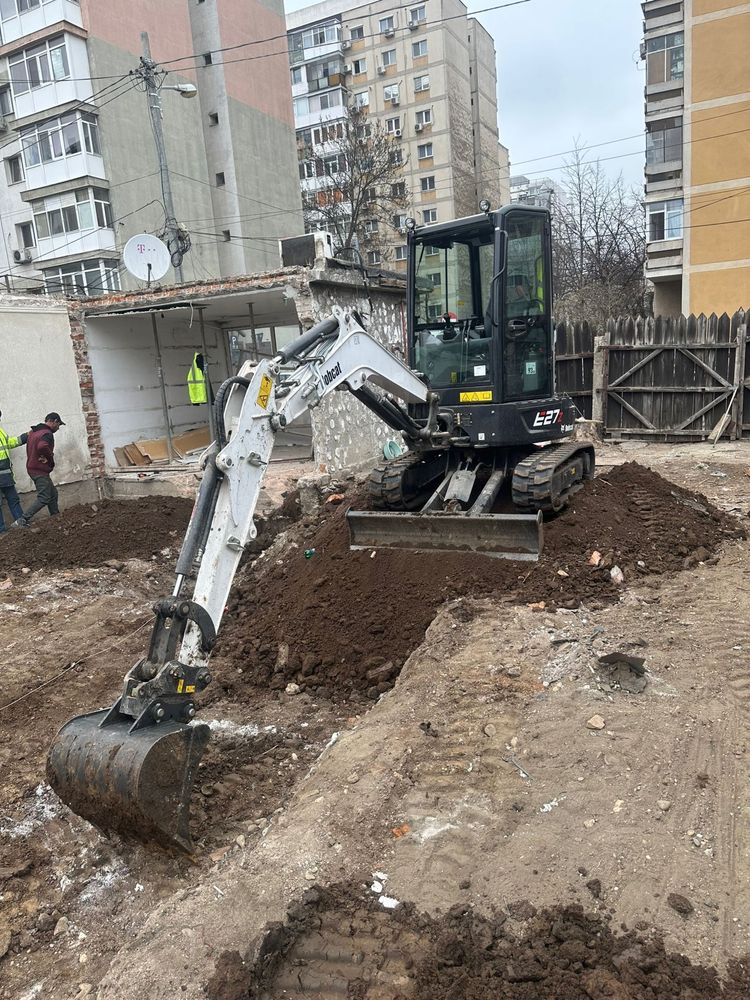 Inchiriez Miniexcavator ,Miniincarcator