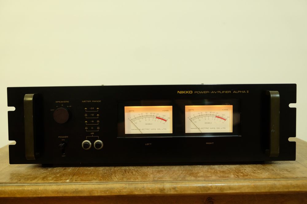 Vand amplificator dual-mono Nikko Alpha 2