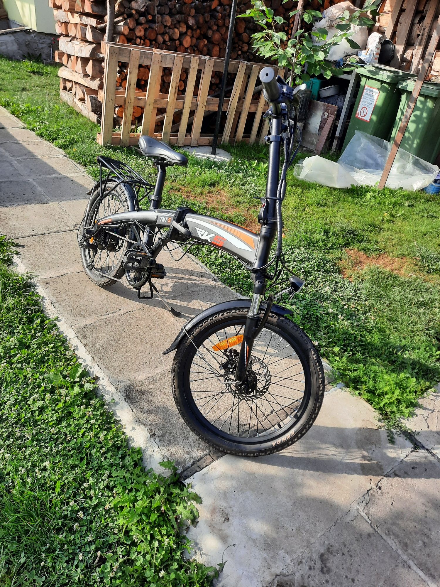 Bicicletă electrikă.