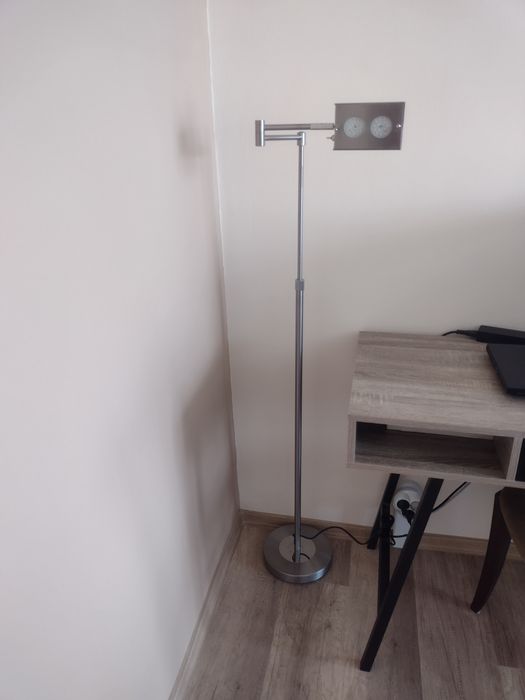 Настолна лед лампа