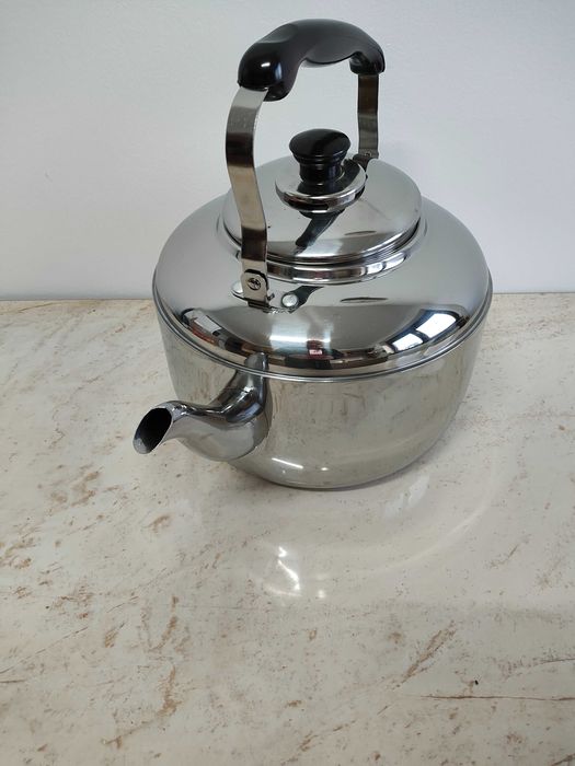 cainic din inox stainless steel 6l cu capac si manier,