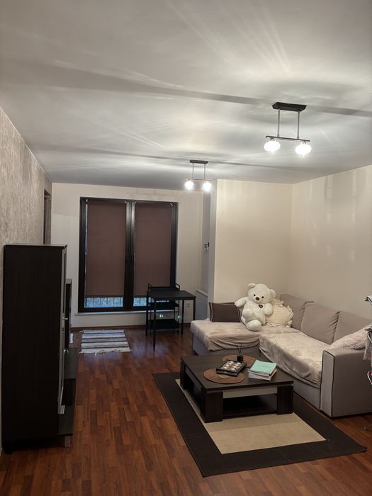 Давам под наем двустаен в зана Б-19