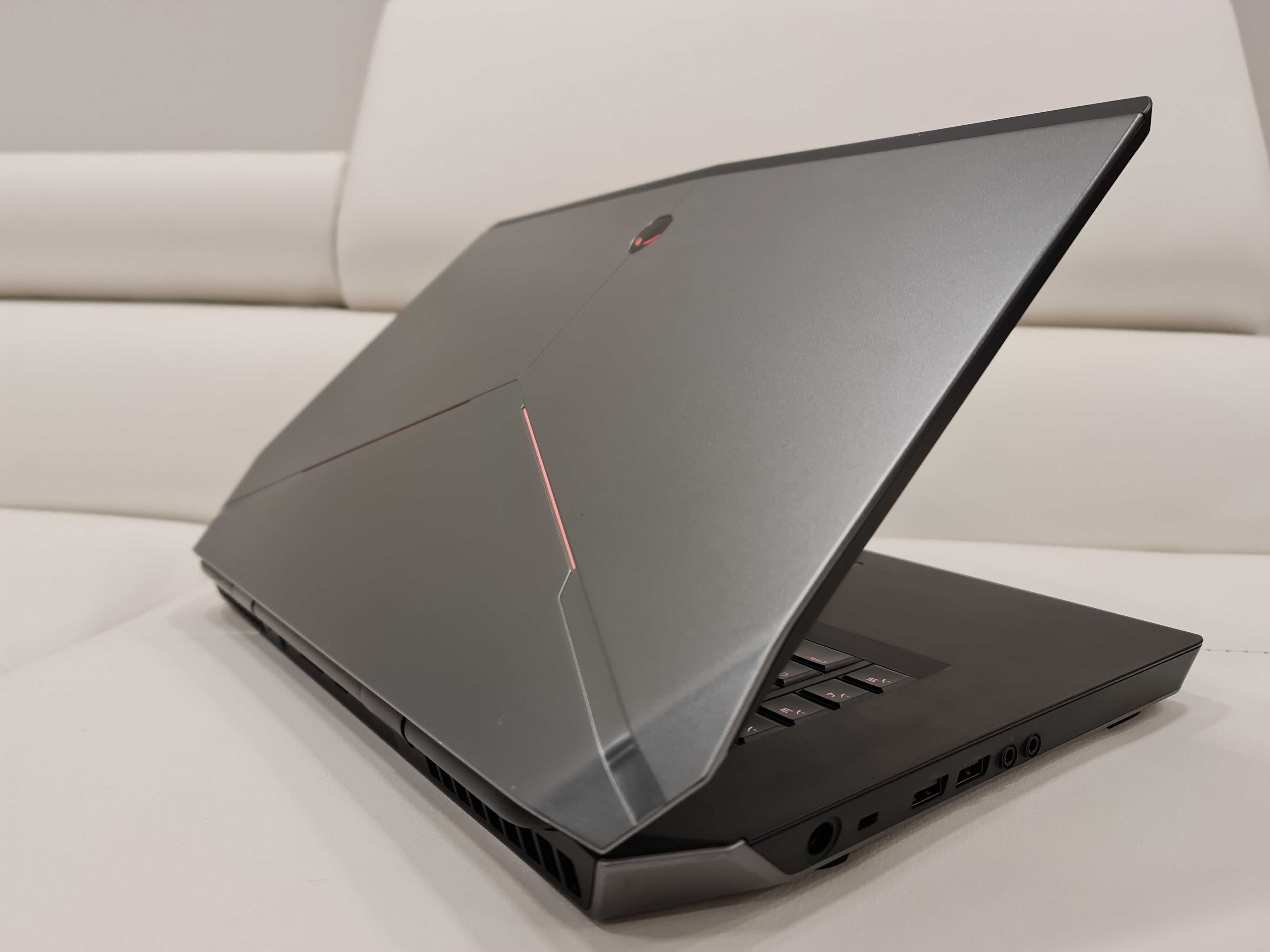 Laptop gaming ALIENWARE, intel core i7-quad core ,video 6 gb dedicat