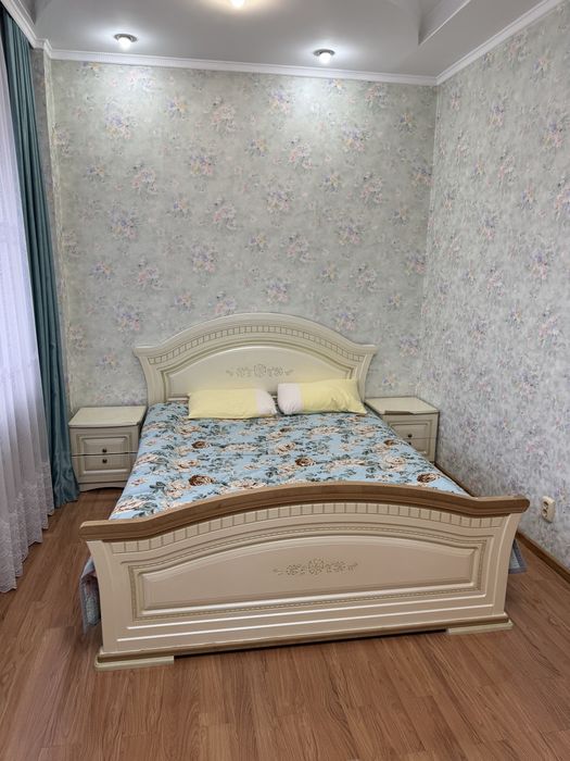 Продам гарнитур спальный в хорошем состоянии