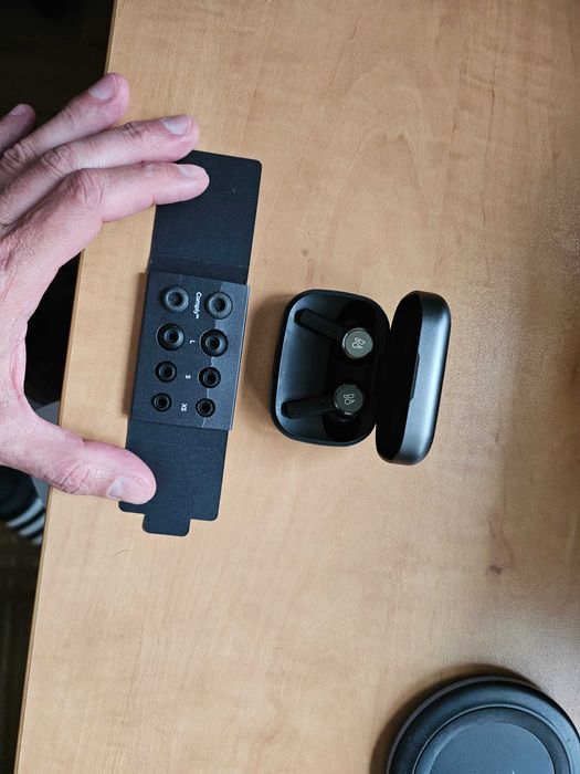 Продавам блутут слушалки - Bang & Olufsen Beoplay EX