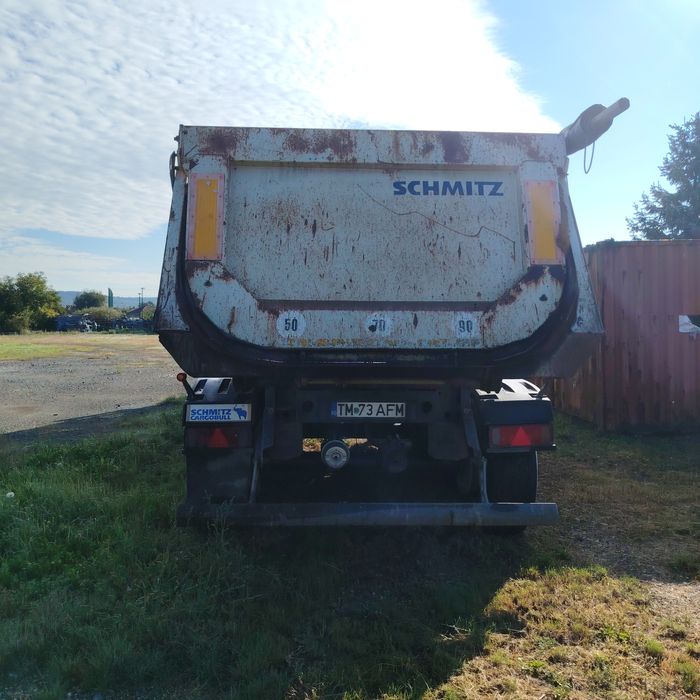 VOLVO si semiremorca Schmitz