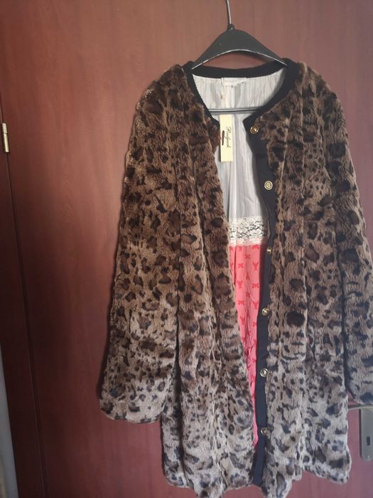Vând haina eleganta imitație leopard