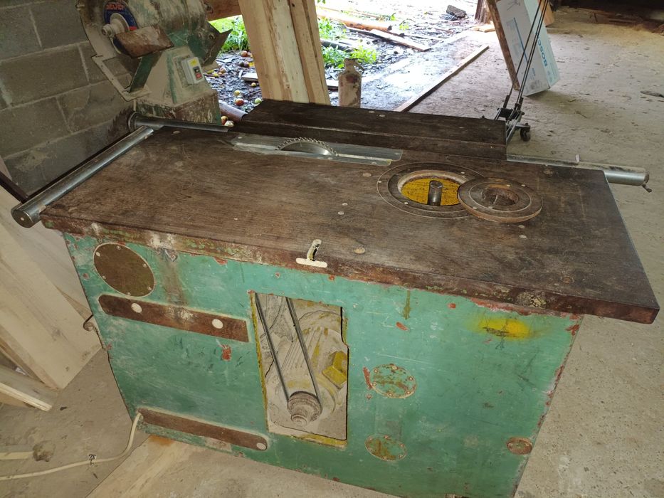 Vand masa cu circular si freza Umaro