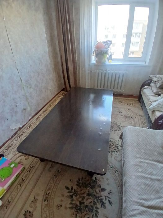 Стол большой шикарный