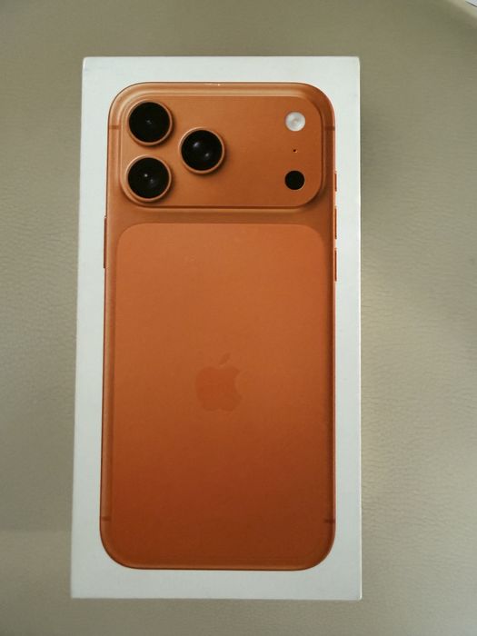 Cutie iphone 17pro max