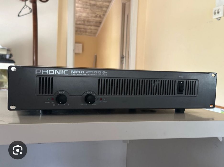 Vând putere Phonic Max2500 Plus