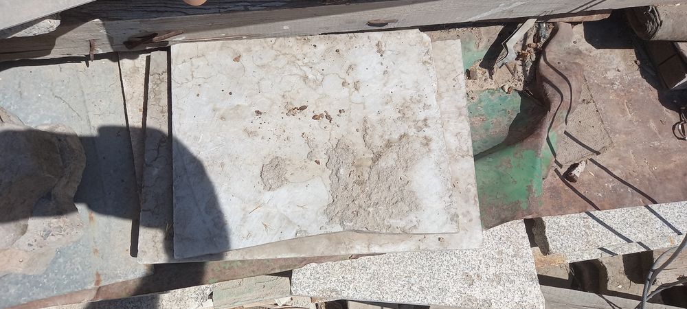 Miramir samarqandiki sotiladi...