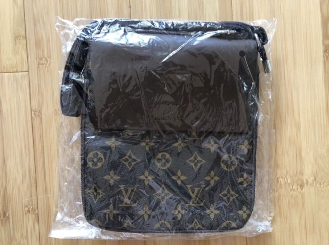 Borsete Louis Vuitton--Stil Calitate si Elegantă