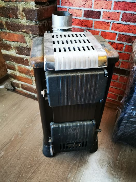 Vand godin soba metaluca de mici dimensiuni dar foarte grea