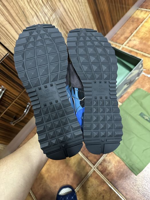 Vand adidasi valentino garavani marimea 42 noi