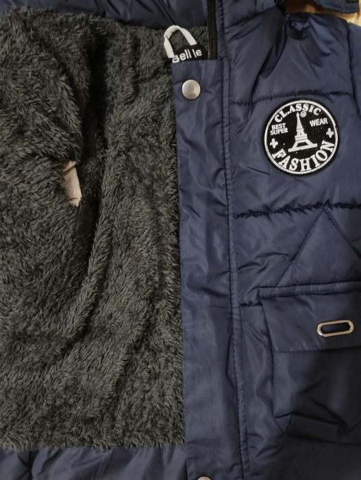 Vând geacă băieți 5 ani