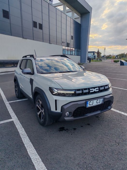 Vând Dacia Duster Hybrid 140 CP