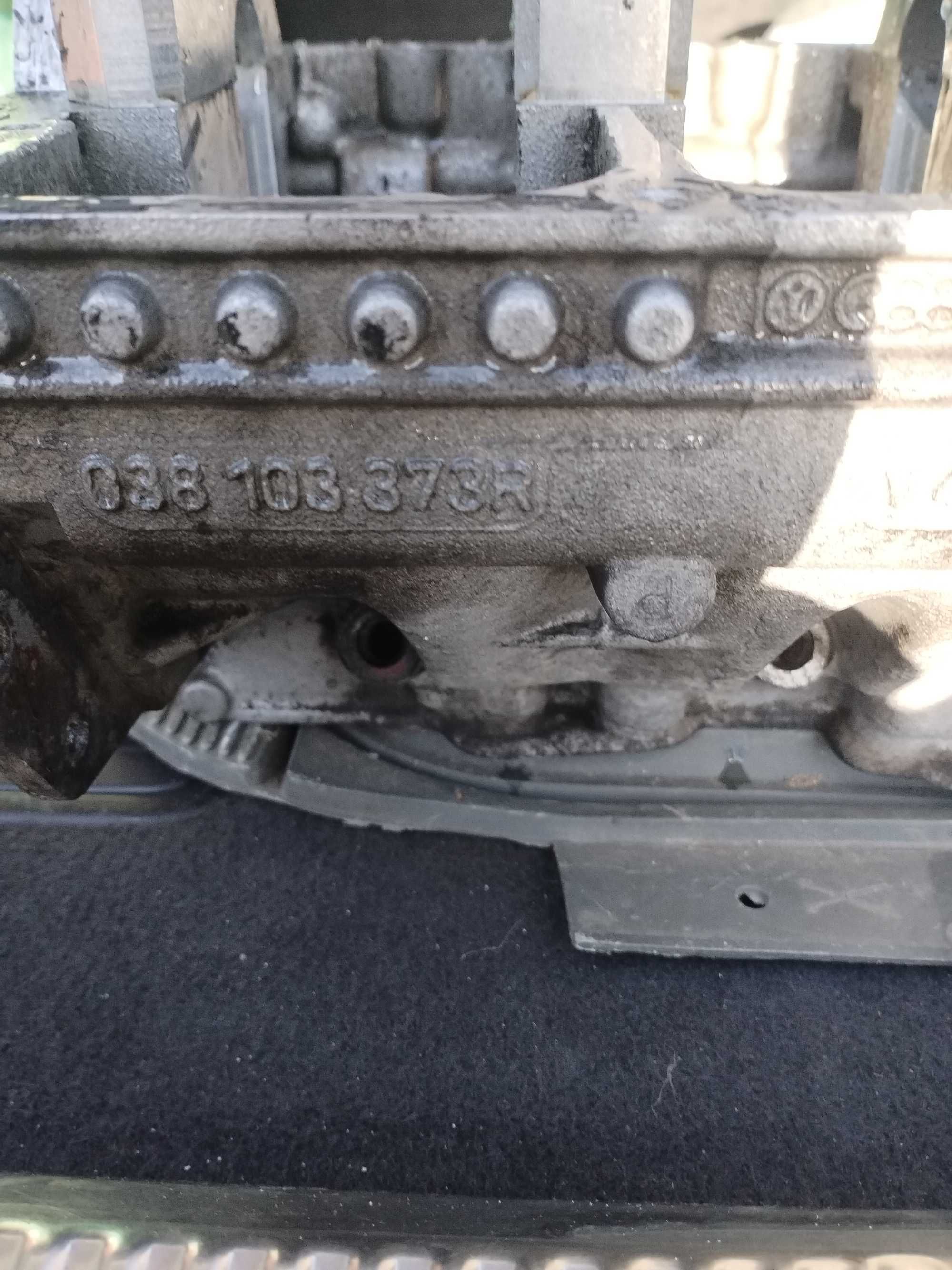 Цилиндрова глава AUDI SKODA SEAT VW 1.9 2.0 8V