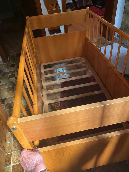 Pătuț bebe cu grati