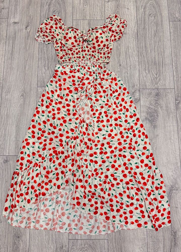Costum cu fusta si top