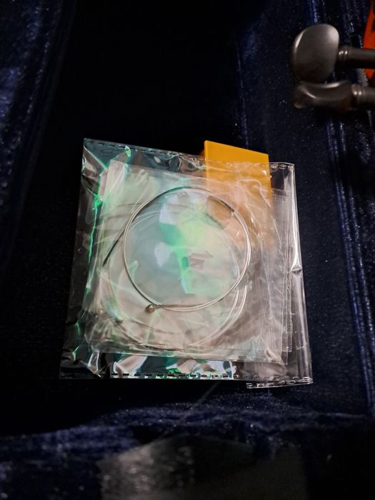 Чисто нова цигулка