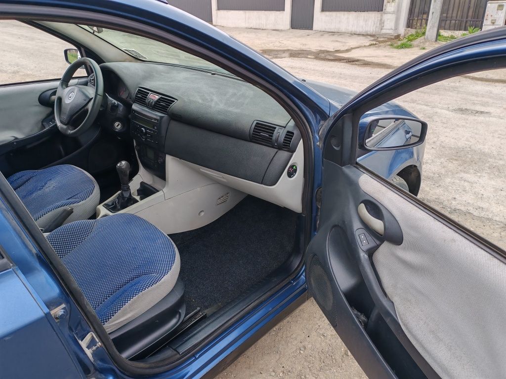 Fiat stylo 1.9 jtd 899  e .