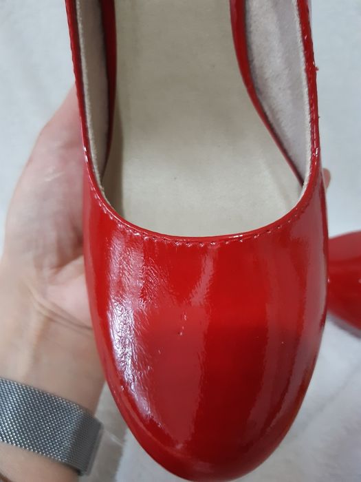 Pantofi cu toc rosii nr.38