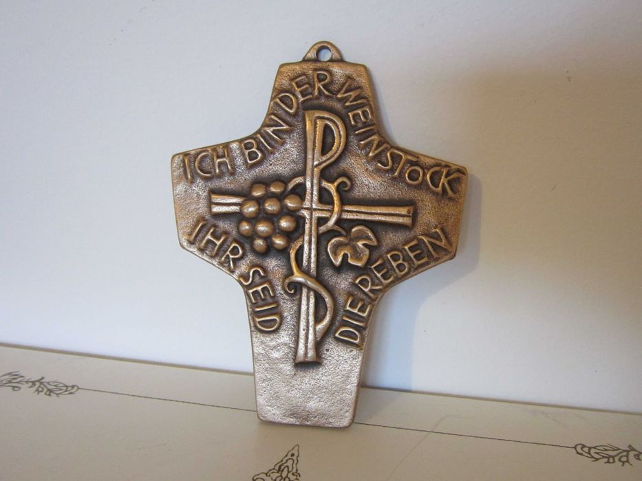cadou rar Cruce bronz masiv Eu sunt vița voi mladitele Germania 1970