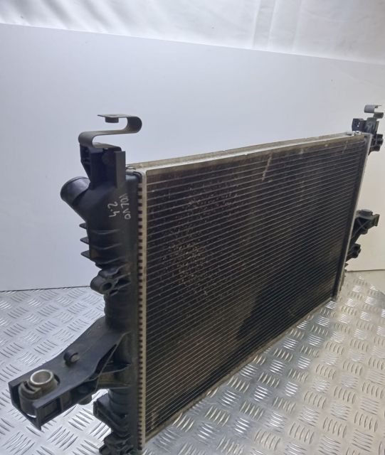 Radiator racire apa 8683214A Volvo S80 prima generatie (facelift) ser