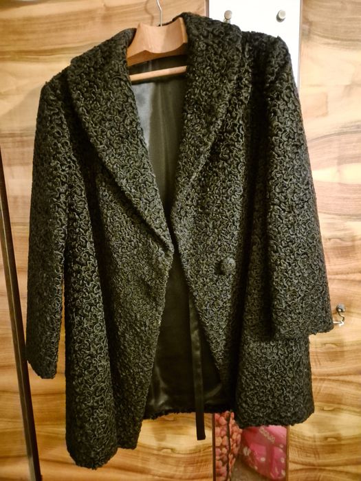 Palton scurt din piele de oaie