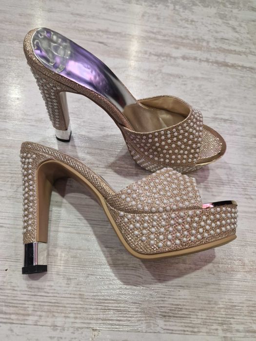 Дамски официални летни обувки на висок ток