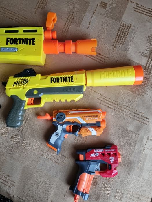 Arme nerf în stare foarte bună
