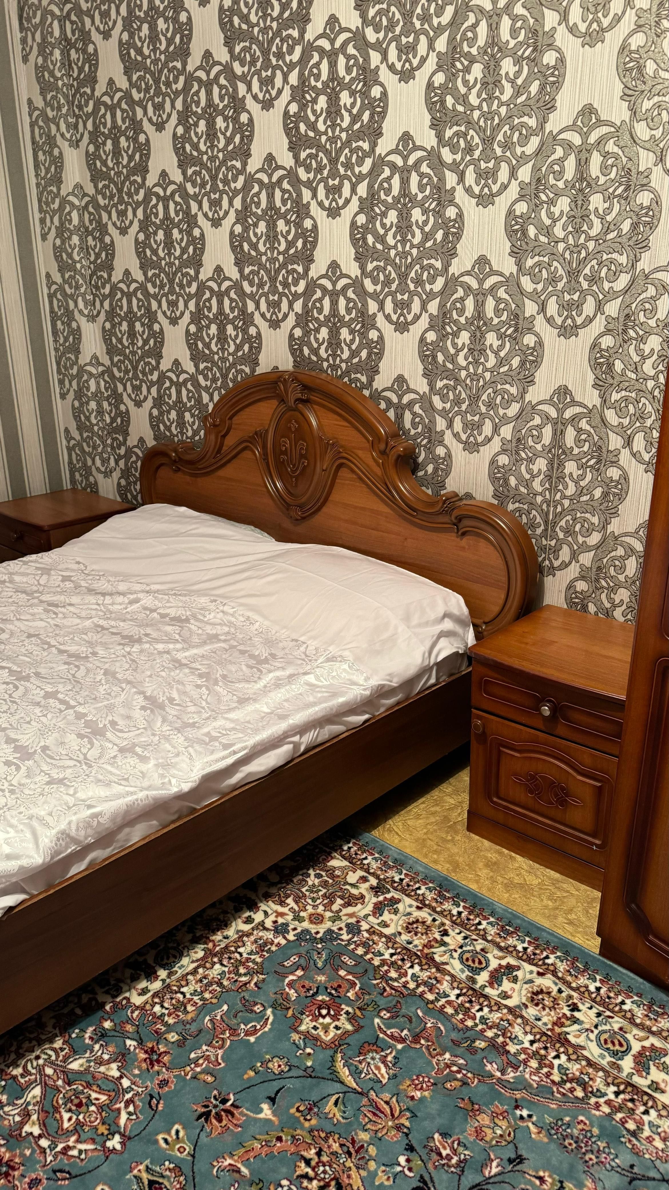 Спальный гарнитур
