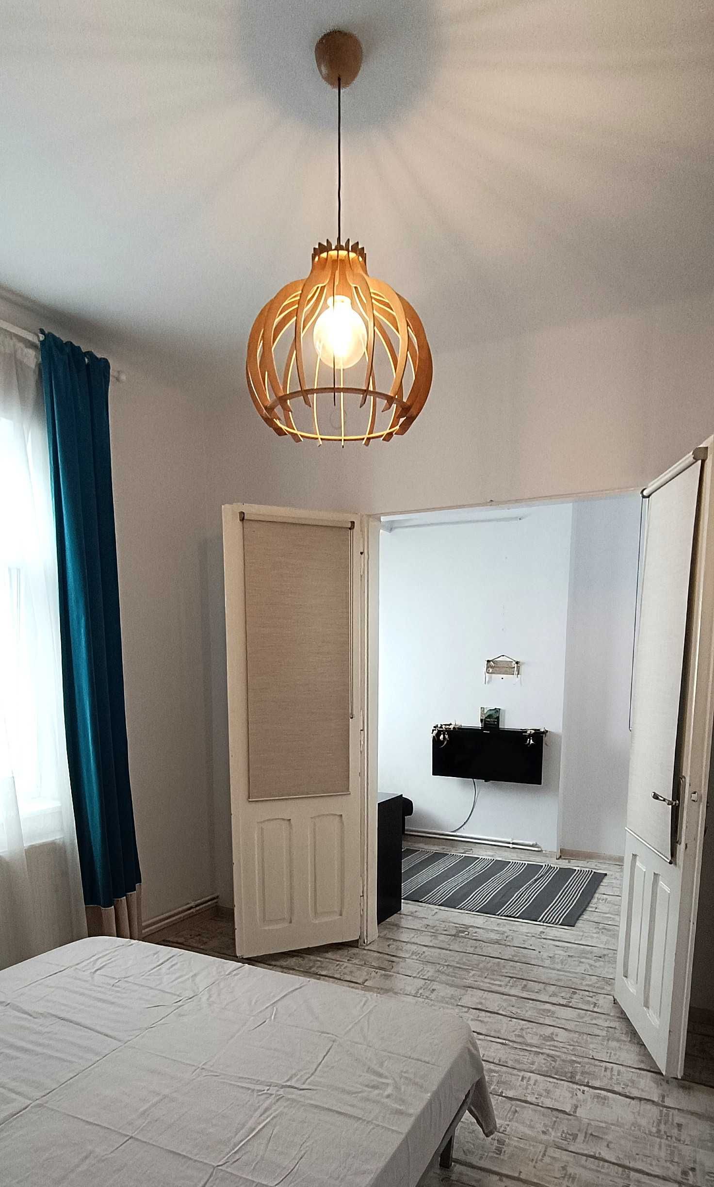 ! Studio cu curte în Domenii - aproape de Herăstrău & Arcul de Triumf!