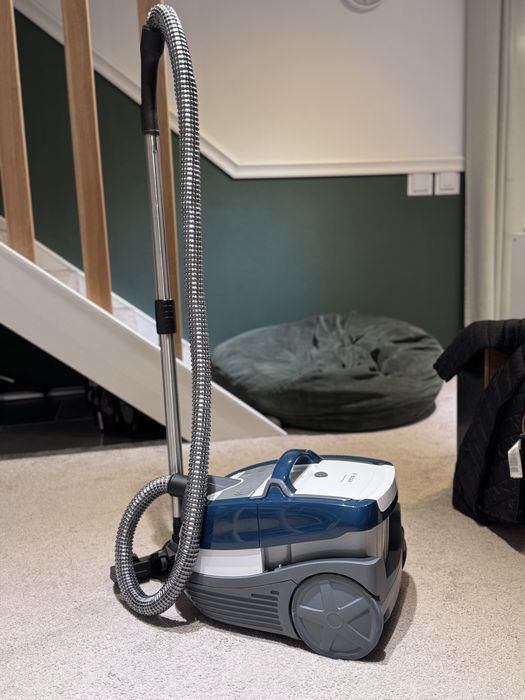 Aspirator cu spalare Bosch BWD41720 1700W, 5 L, spala canapele+covoare