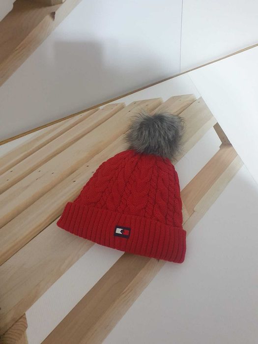 Vand caciula dama Tommy Hilfiger originala noua