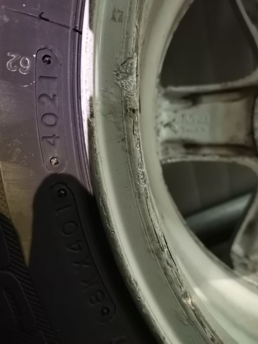 Комплект зимни гуми с джанти за BMW – 205/55 R16