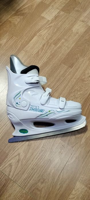 Patine gheata mărime 40