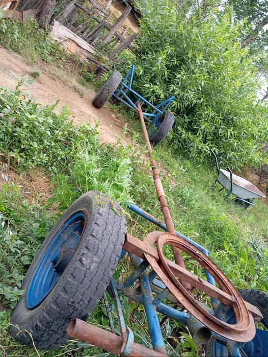 Vând căruță  cu roți de aro