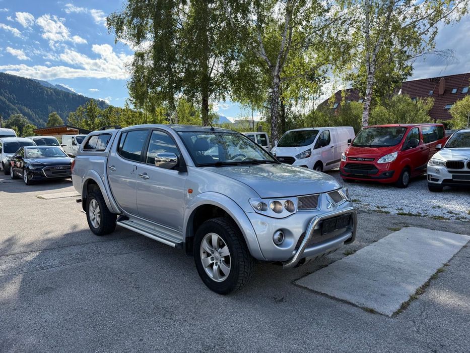 Vând Mitsubishi L200