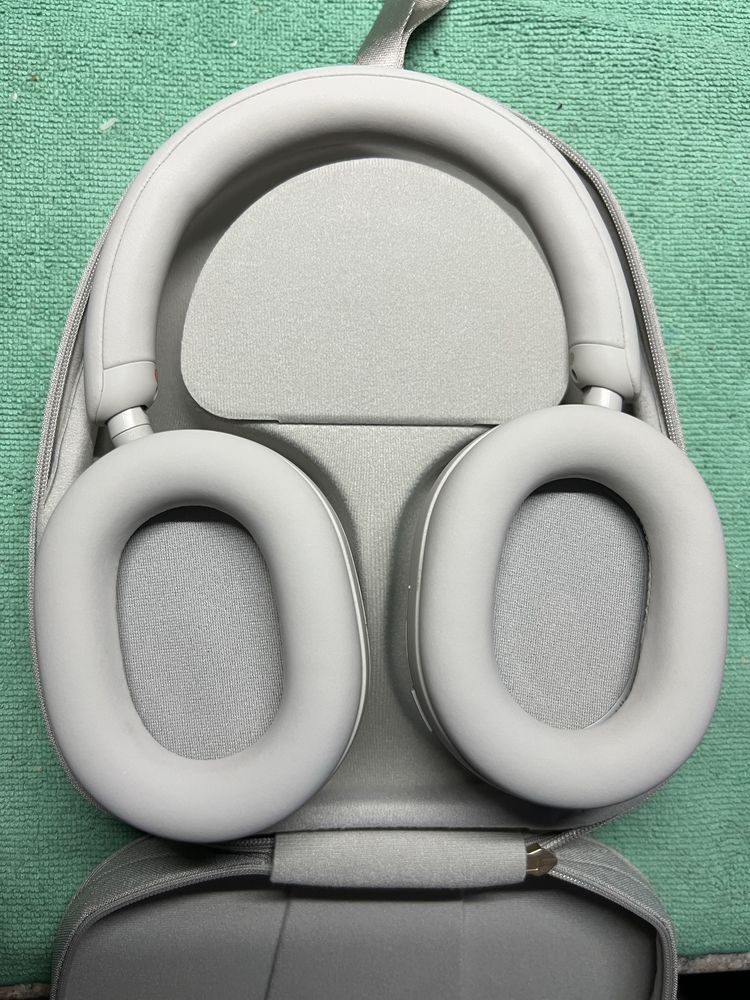 Sony - WH-1000XM5 Безжични слушалки с микрофон, ANC, сребристи