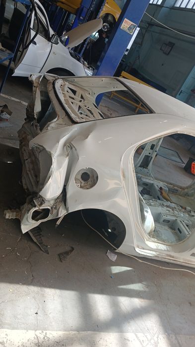 Салом хаммага машина роми сотилади