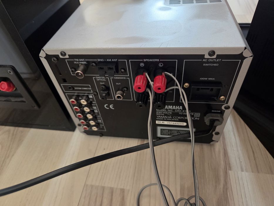 Sistem Audio Yamaha Natural Sound CRX-E150 cu 2 Boxe NX-E300 Studio.