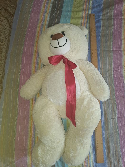 Продам плюшевого медвежонка
