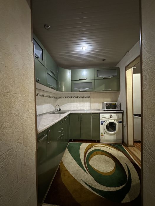 Продаётся 2/4/4 квартира 2-в-3 комнатная Чиланзар -5 квартал